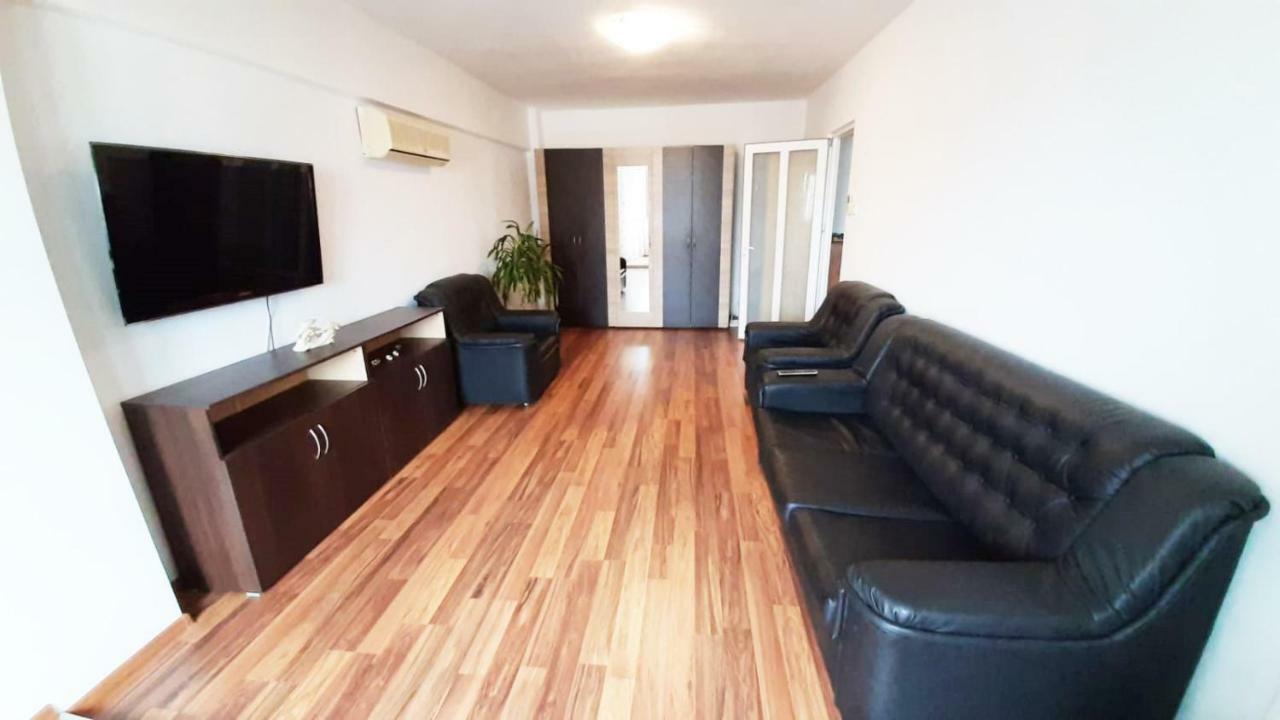 Ultracentral - Apartament Modern - Panoramic View Bacău Eksteriør bilde