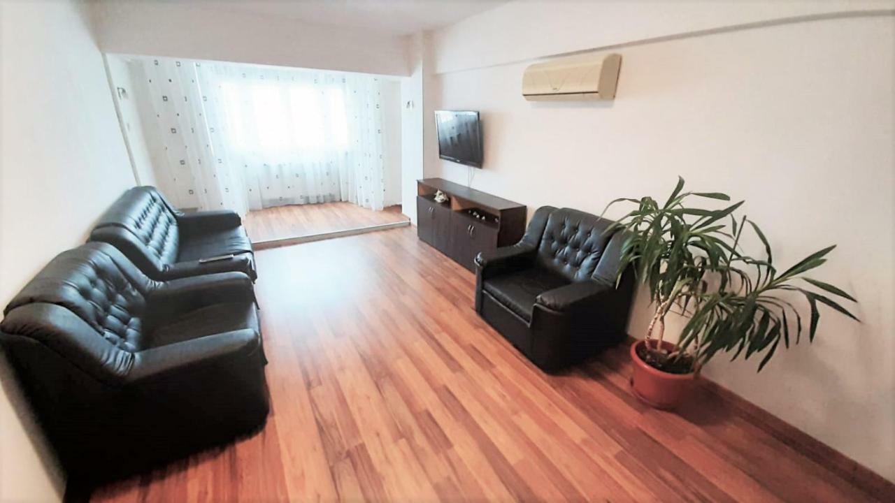 Ultracentral - Apartament Modern - Panoramic View Bacău Eksteriør bilde